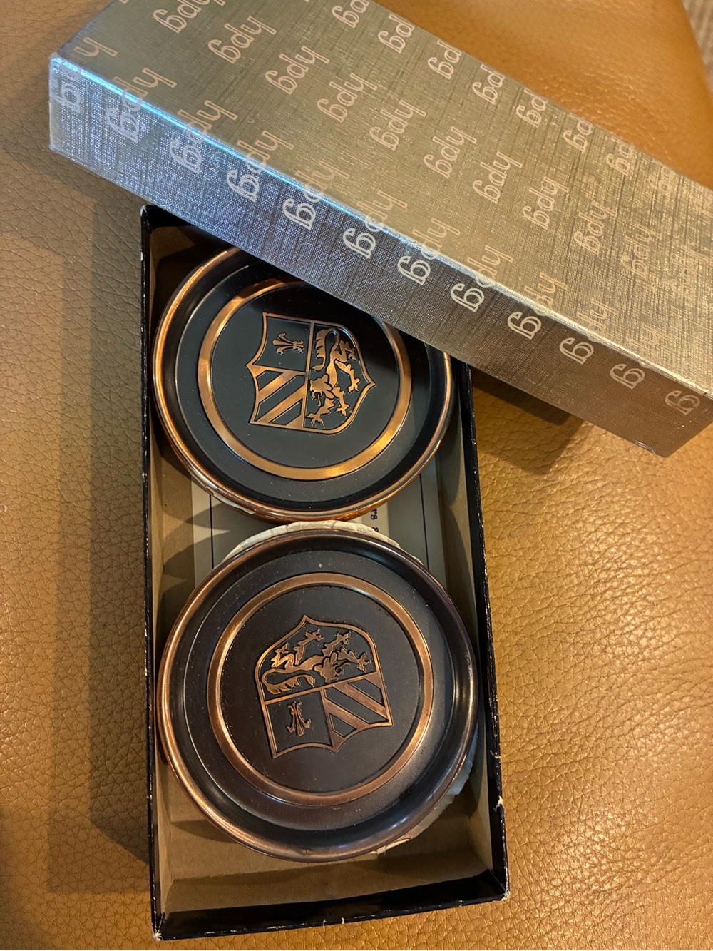 Hyde Park COASTERS Heraldic Set/ 8 copper & black metal NIB Paper Hyatt Regency